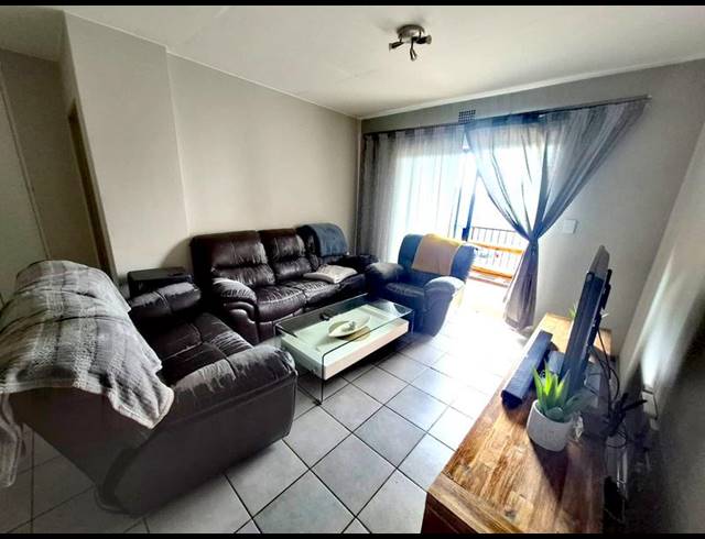 2 BEDROOM APARTMENT FOR SALE IN CLUBVIEW